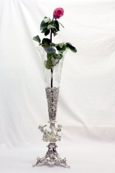 01338 single-Sheffield-Silver-Plate-&-Cut-Glass-Vase-Epergne-1